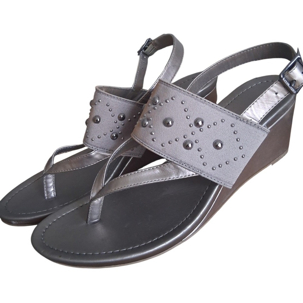 Simply‎ Vera Wang Women's size 10 Summer Casual Beach Studded Wedge Heel Sandals